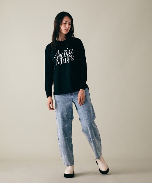 Audie a Muses(オーディアミューズ)の「【人気のため追加】パールスタッズカーブデニム(デニムパンツ・レディース・ネイビー・40/42/38/36)」の4枚目の写真
