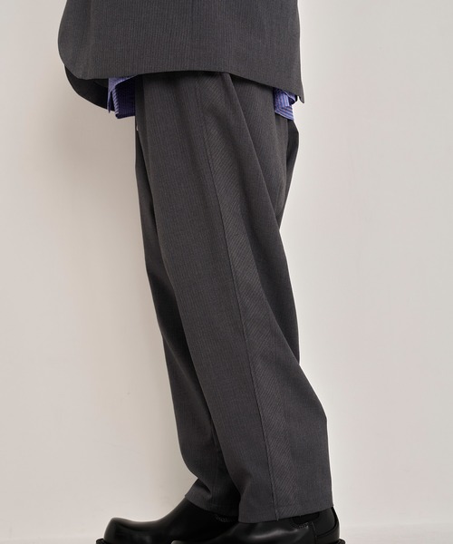 Nora Lily（ノラリリー）の「【Nora Lily】Shadow Stripe Design Pants（スラックス・メンズ・ライトベージュ/グレー/ネイビー・FREE）」の5枚目の写真