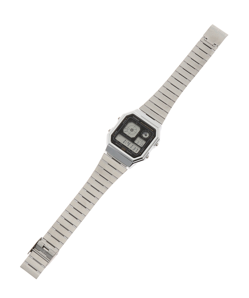 HIROB(ヒロブ)の「Web限定 CASIO CLASSIC A130WE-1AJF(アナログ腕時計・レディース・シルバー・FREE)」の6枚目の写真