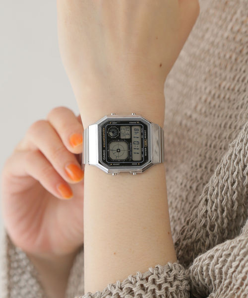 HIROB(ヒロブ)の「Web限定 CASIO CLASSIC A130WE-1AJF(アナログ腕時計・レディース・シルバー・FREE)」の4枚目の写真
