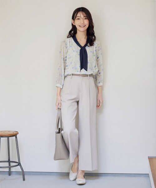 Tiaclasse（ティアクラッセ）の「花柄配色ボウタイブラウス（シャツ/ブラウス・レディース・ブルー系/ブラック系/ホワイト系・S/M/L）」の20枚目の写真
