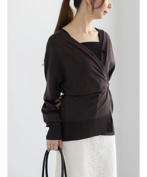 Te chichi(テチチ)の「カシュクールVネックミドルカーディガン(カーディガン/ボレロ・レディース・チャコールグレー/シルバー/ベージュ・F)」の8枚目の写真