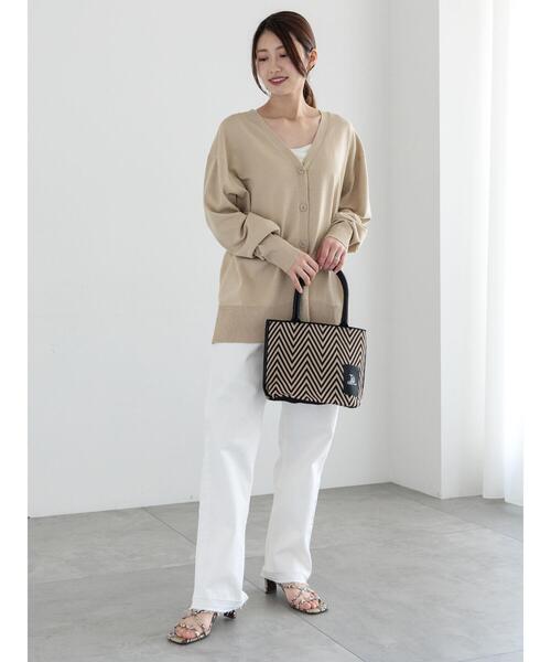 Te chichi(テチチ)の「カシュクールVネックミドルカーディガン(カーディガン/ボレロ・レディース・チャコールグレー/シルバー/ベージュ・F)」の12枚目の写真
