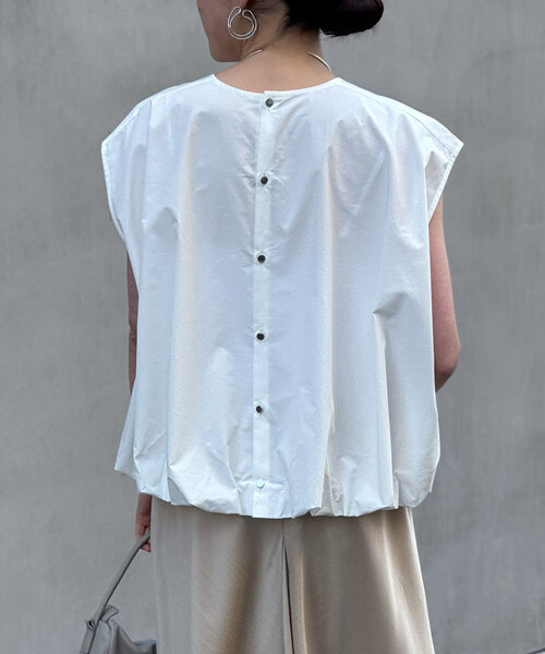 LIVETART（リヴェタート）の「後ろボタンバルーンブラウス（シャツ/ブラウス・レディース・ブルー/ホワイト・FREE）」の2枚目の写真