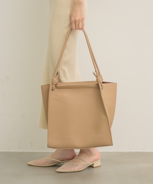 NEUNA（ヌナ）の「【ポーチ付き！！】ビッグスクエアバッグ（トートバッグ・レディース・ブラック/ベージュ・FREE）」の20枚目の写真