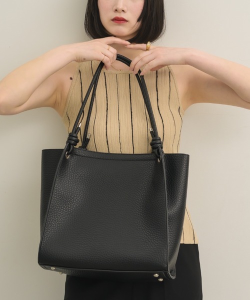 NEUNA（ヌナ）の「【ポーチ付き！！】ビッグスクエアバッグ（トートバッグ・レディース・ブラック/ベージュ・FREE）」の14枚目の写真