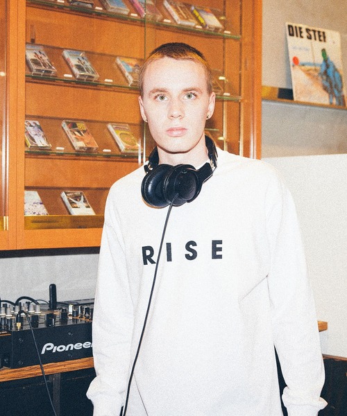 POET MEETS DUBWISE（ポエットミーツダブワイズ）の「【POET MEETS DUBWISE/ポエトミーツダブワイズ】 RISE L/S T-Shirt（Tシャツ/カットソー・メンズ・ブラック系その他/ホワイト・L/M/XL）」の13枚目の写真