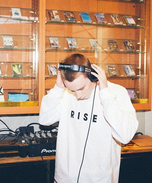 POET MEETS DUBWISE（ポエットミーツダブワイズ）の「【POET MEETS DUBWISE/ポエトミーツダブワイズ】 RISE L/S T-Shirt（Tシャツ/カットソー・メンズ・ブラック系その他/ホワイト・L/M/XL）」の14枚目の写真