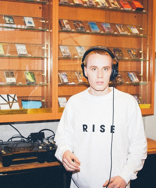 POET MEETS DUBWISE（ポエットミーツダブワイズ）の「【POET MEETS DUBWISE/ポエトミーツダブワイズ】 RISE L/S T-Shirt（Tシャツ/カットソー・メンズ・ブラック系その他/ホワイト・L/M/XL）」の15枚目の写真