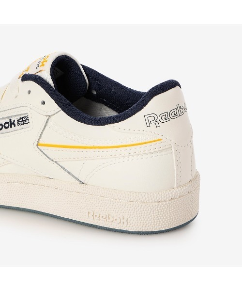 Reebok(リーボック)の「クラブシー リベンジ / CLUB C REVENGE(スニーカー・メンズ・ホワイト/アイボリー・24.5cm/23.5cm/23.0cm/22.5cm/29.0cm/28.5cm/28.0cm/27.5cm/27.0cm/26.5cm/26.0cm/25.5cm/25.0cm/24.0cm)」の6枚目の写真
