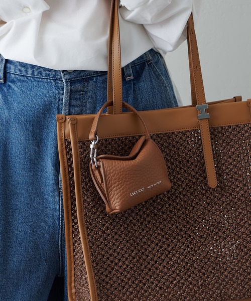 IACUCCI(イアクッチ)の「ラーナ ミニチャーム ALCE(その他小物・レディース・サックスブルー/キャメル/ライトグリーン/ライトグレー/ピンク/ホワイト/ピンク系その他/ゴールド/ネイビー/ミント・FREE)」の8枚目の写真