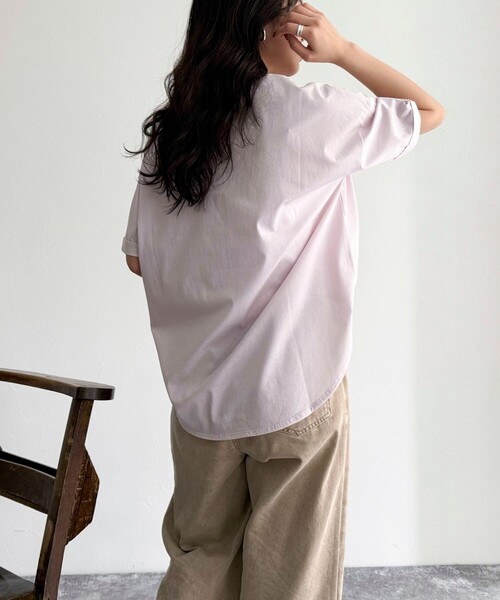 fredy emue（フレディエミュ）の「シルケット袖口 ロール5分袖ロゴTシャツ（Tシャツ/カットソー・レディース・ベージュ/オフホワイト/チャコールグレー/ベビーピンク・38）」の10枚目の写真