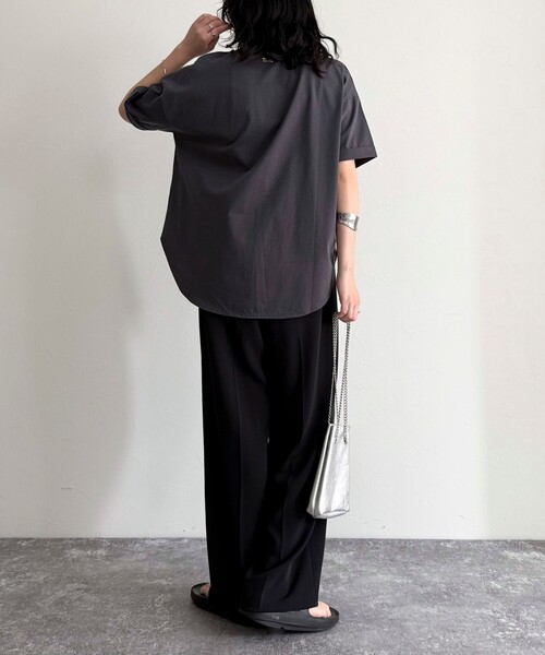 fredy emue（フレディエミュ）の「シルケット袖口 ロール5分袖ロゴTシャツ（Tシャツ/カットソー・レディース・ベージュ/オフホワイト/チャコールグレー/ベビーピンク・38）」の15枚目の写真