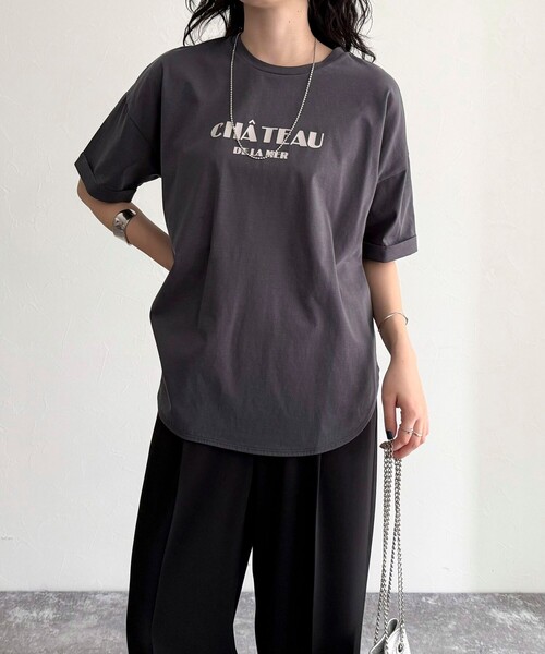 fredy emue（フレディエミュ）の「シルケット袖口 ロール5分袖ロゴTシャツ（Tシャツ/カットソー・レディース・ベージュ/オフホワイト/チャコールグレー/ベビーピンク・38）」の17枚目の写真