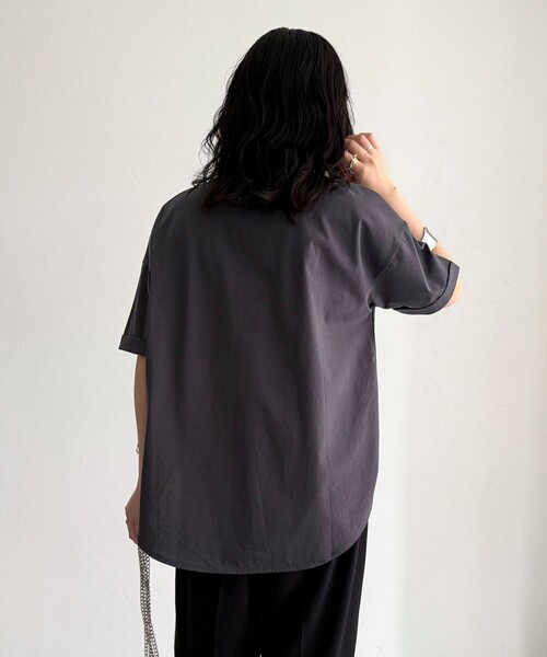 fredy emue（フレディエミュ）の「シルケット袖口 ロール5分袖ロゴTシャツ（Tシャツ/カットソー・レディース・ベージュ/オフホワイト/チャコールグレー/ベビーピンク・38）」の19枚目の写真