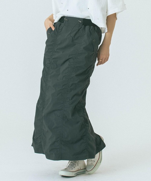 ROSE BUD(ローズバッド)の「SHIRRING SKIRT(スカート・レディース・チャコール/カーキ・ONE SIZE)」の1枚目の写真
