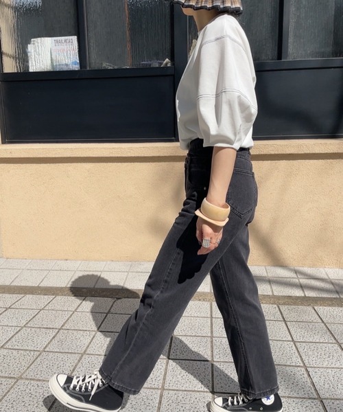 ISOOK(アイスー)の「バルーンスリーブステッチTシャツ (comochi select) / パフスリーブ カットソー ブラウス クルーネック ラウンドネック ミドル丈 半袖 5分袖 オフィスカジュアル ホワイト ブラック 白 黒(シャツ/ブラウス・レディース・ブラック/ホワイト・FREE)」の9枚目の写真
