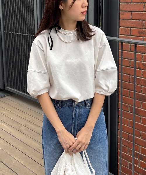ISOOK(アイスー)の「バルーンスリーブステッチTシャツ (comochi select) / パフスリーブ カットソー ブラウス クルーネック ラウンドネック ミドル丈 半袖 5分袖 オフィスカジュアル ホワイト ブラック 白 黒(シャツ/ブラウス・レディース・ブラック/ホワイト・FREE)」の19枚目の写真
