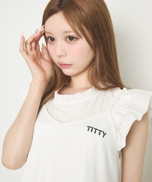 TITTY&CO.（ティティーアンドコー）の「フリルキャミワンピース（ワンピース・レディース・ホワイト/ブラック/グレー・FREE）」の4枚目の写真