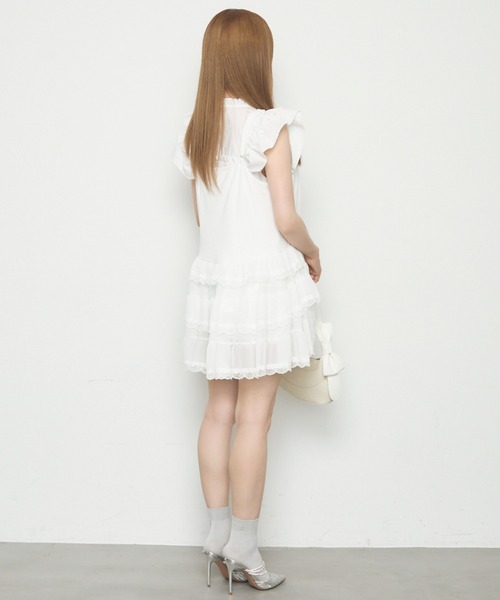 TITTY&CO.（ティティーアンドコー）の「フリルキャミワンピース（ワンピース・レディース・ホワイト/ブラック/グレー・FREE）」の16枚目の写真