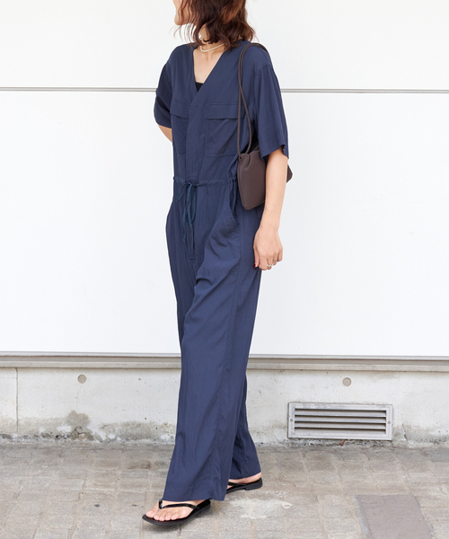 anukeホワイト Vネック オールインワン未使用 anukeホワイト Vネック オールインワン未使用 anukeホワイト V