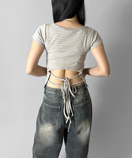 LVEU.(ラブユ.)の「【LVEU.】バックリボントップス / トップス カットソー Tシャツ 半袖 リボン バックリボン フレンチスリーブ クロップド ショート コンパクト ブラック ベージュ ホワイト ネイビー(Tシャツ/カットソー・レディース・ネイビー/ベージュ/ホワイト/ブラック・FREE)」の20枚目の写真