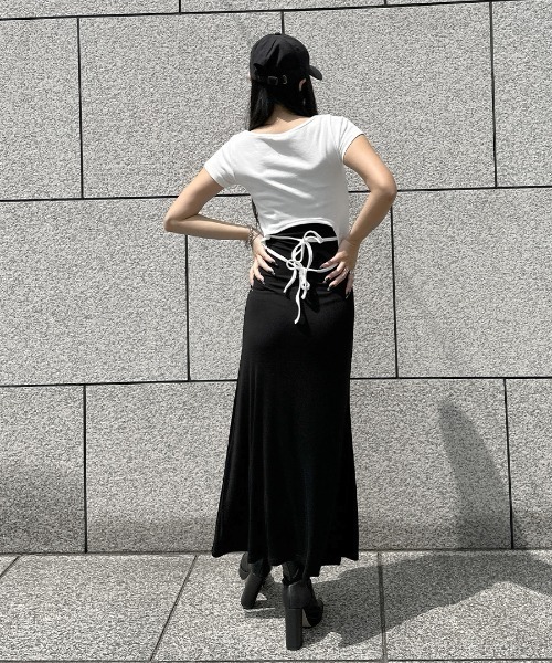 LVEU.(ラブユ.)の「【LVEU.】バックリボントップス / トップス カットソー Tシャツ 半袖 リボン バックリボン フレンチスリーブ クロップド ショート コンパクト ブラック ベージュ ホワイト ネイビー(Tシャツ/カットソー・レディース・ネイビー/ベージュ/ホワイト/ブラック・FREE)」の6枚目の写真