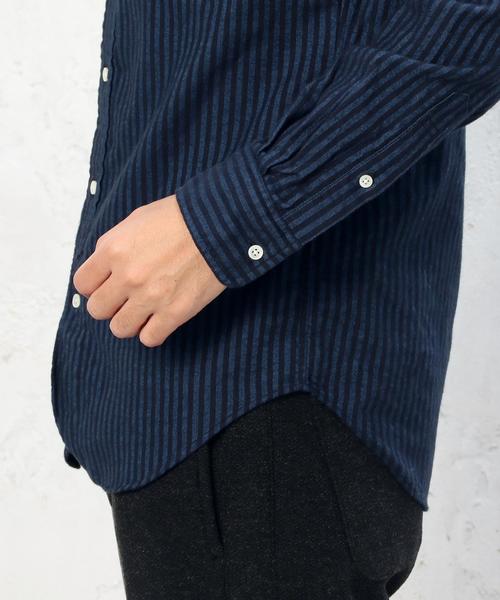 green label relaxing(グリーンレーベルリラクシング)の「BRUSH/OX/STバンドカラー H/P シャツ◆(シャツ/ブラウス・メンズ・ネイビー/ホワイト・LARGE/X-LARGE/SMALL/MEDIUM)」の8枚目の写真