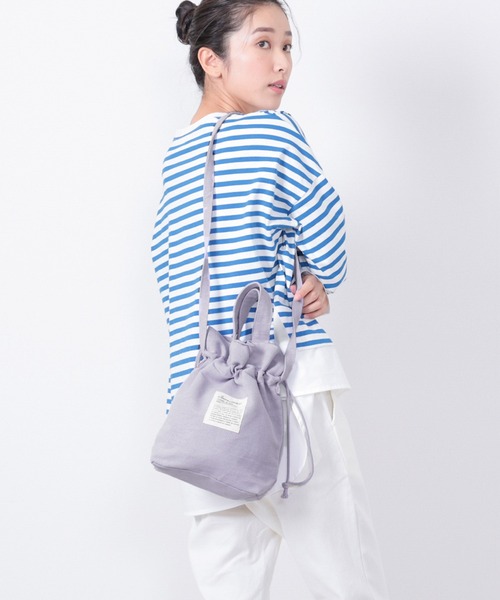 MARAI(マーライ)の「2WAY巾着バッグ(ショルダーバッグ・レディース・ブラック/ブルー/グレー/ブラウン/グリーン/ピンク/オレンジ/イエロー・FREE)」の3枚目の写真