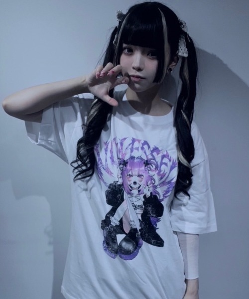 NOVESSEL(ノベセル)の「『NOVESSEL/ノベセル』イラストプリントTシャツ/ハーフスリーブカットソー(Tシャツ/カットソー・レディース・ブラック/ホワイト・FREE)」の2枚目の写真