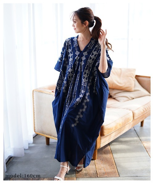 Sawa a la mode(サワアラモード)の「刺繍デザインインド綿カフタンワンピース(ワンピース・レディース・ネイビー/ブラック・FREE)」の12枚目の写真