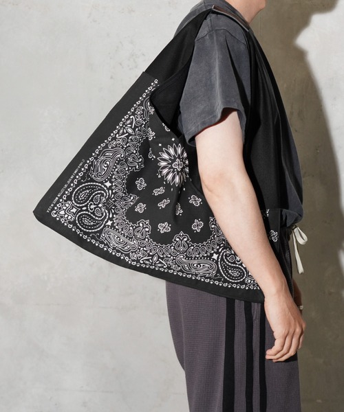 THRIFTY LOOK(スリフティールック)の「THRIFTY LOOK / スリフティールック HAV-A-HANK TRIANGLE LARGE TOTE ハバハンク キャンバス リメイク トライアングルトート(トートバッグ・メンズ・ホワイト/ブラック・FREE)」の16枚目の写真