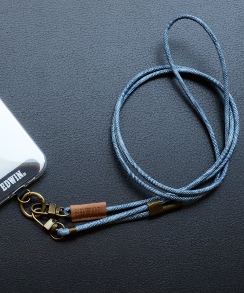 EDWIN（エドウィン）の「エドウィン [ショルダーストラップ/レザータグ] スマホストラップ 肩掛け 首かけ（スマホグッズ・メンズ・インディゴブルー/ブラック・ONE SIZE）」の6枚目の写真