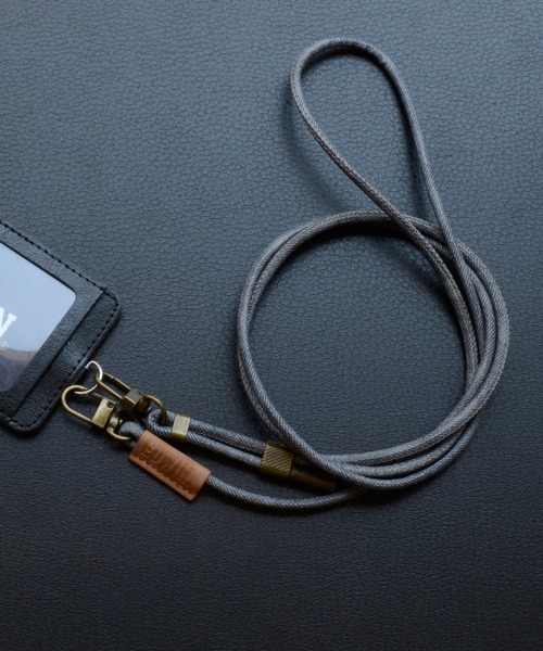 EDWIN（エドウィン）の「エドウィン [ショルダーストラップ/レザータグ] スマホストラップ 肩掛け 首かけ（スマホグッズ・メンズ・インディゴブルー/ブラック・ONE SIZE）」の7枚目の写真