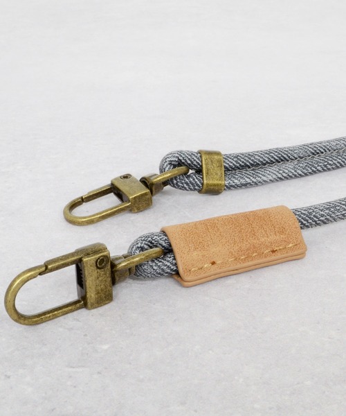 EDWIN（エドウィン）の「エドウィン [ショルダーストラップ/レザータグ] スマホストラップ 肩掛け 首かけ（スマホグッズ・メンズ・インディゴブルー/ブラック・ONE SIZE）」の9枚目の写真