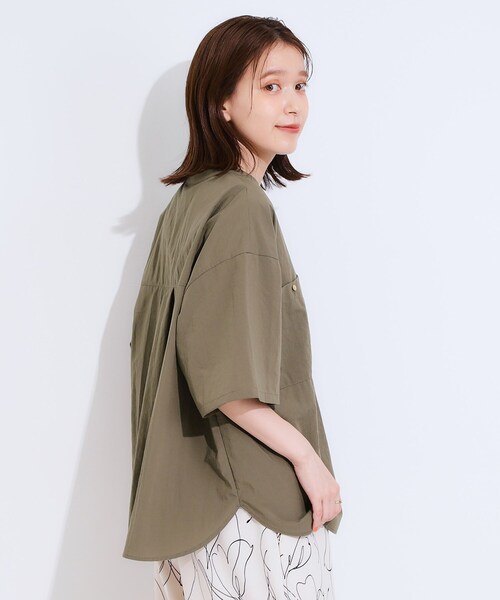 DRESKIP（ドレスキップ）の「【S-LL】大人の抜け感 ビックポケット Vネックシャツ（シャツ/ブラウス・レディース・ブラック/カーキ/ライトベージュ/ダークブラウン・01/04/03/02）」の10枚目の写真