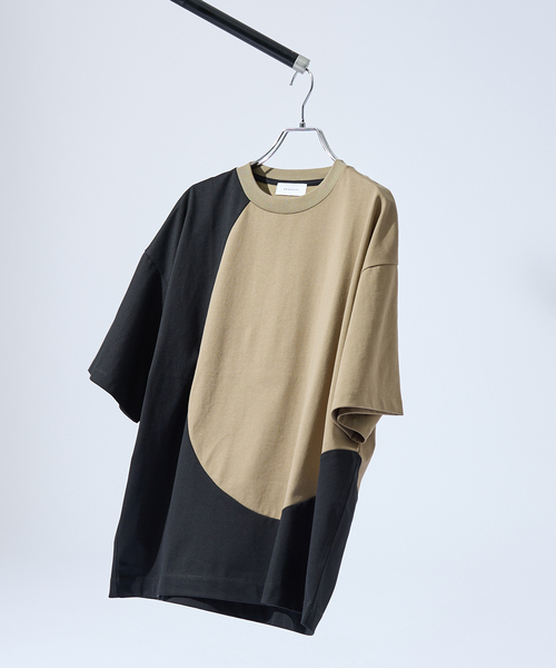 ABAHOUSE(アバハウス)の「ウズマキ バイカラー 半袖Tシャツ / オーバーサイズ(Tシャツ/カットソー・メンズ・ブラック/グレー/ブルー・46/48)」の2枚目の写真