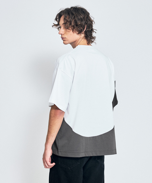ABAHOUSE(アバハウス)の「ウズマキ バイカラー 半袖Tシャツ / オーバーサイズ(Tシャツ/カットソー・メンズ・ブラック/グレー/ブルー・46/48)」の9枚目の写真