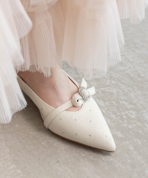 RANDA（ランダ）の「ビジューパーツフラットパンプス（パンプス・レディース・アイボリー/グレー/ブラック・23/23.5/24/24.5/25/25.5/22/22.5）」の2枚目の写真