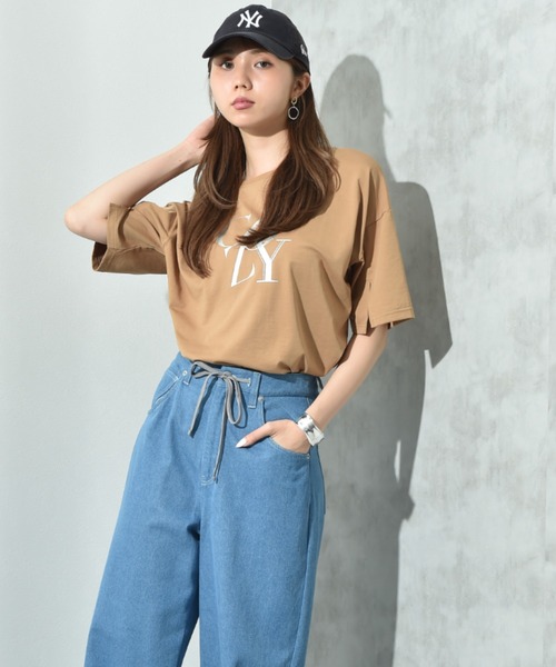 INTERPLANET（インタープラネット）の「【接触冷感】スリットスリーブロゴＴ（Tシャツ/カットソー・レディース・キャメル/ブラック/オフホワイト・FREE）」の19枚目の写真