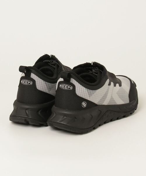 KEEN（キーン）の「TTS ZIP / ティーティーエス ジップ / レディース スニーカー（スニーカー・レディース・ブラック系その他・25cm/24.5cm/24cm/23.5cm/23cm/22.5cm/26cm/25.5cm）」の2枚目の写真