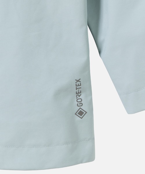 AIGLE(エーグル)の「GORE-TEX 防風 防水 透湿 2レイヤージャケット RP フード脱着可(マウンテンパーカー・レディース・ライトブルー/ベージュ/ダークネイビー・36/40/38)」の20枚目の写真