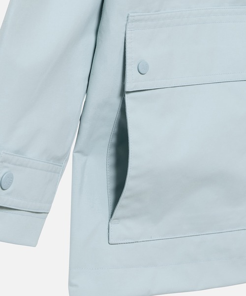 AIGLE(エーグル)の「GORE-TEX 防風 防水 透湿 2レイヤージャケット RP フード脱着可(マウンテンパーカー・レディース・ライトブルー/ベージュ/ダークネイビー・36/40/38)」の21枚目の写真