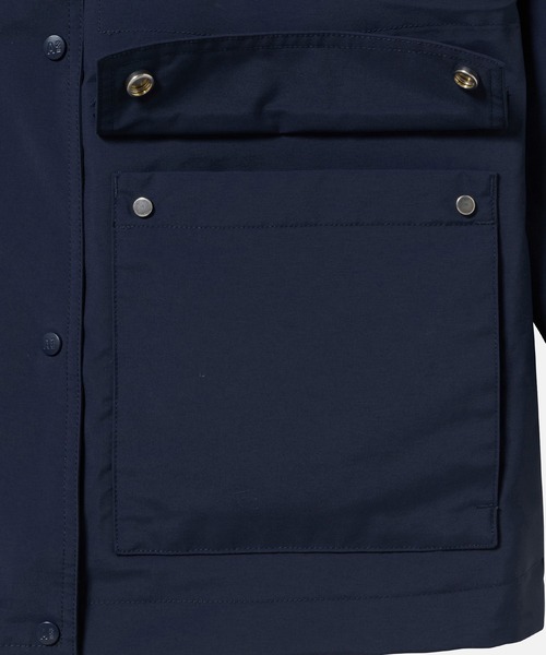 AIGLE(エーグル)の「GORE-TEX 防風 防水 透湿 2レイヤージャケット RP フード脱着可(マウンテンパーカー・レディース・ライトブルー/ベージュ/ダークネイビー・36/40/38)」の12枚目の写真