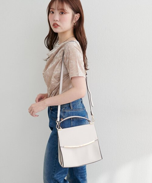 natural couture（ナチュラルクチュール）の「ゴールドバーフラップ２WAYショルダー（ショルダーバッグ・レディース・アイボリー/ダークブラウン/ベージュ・FREE）」の5枚目の写真