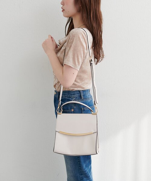 natural couture（ナチュラルクチュール）の「ゴールドバーフラップ２WAYショルダー（ショルダーバッグ・レディース・アイボリー/ダークブラウン/ベージュ・FREE）」の6枚目の写真