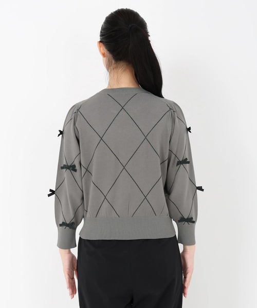 UNIVERVAL MUSE（ユニバーバル ミューズ）の「コンフォートイネス_リボンアーガイルチェックニット（ニット/セーター・レディース・グレー/ピンクベージュ・2）」の6枚目の写真