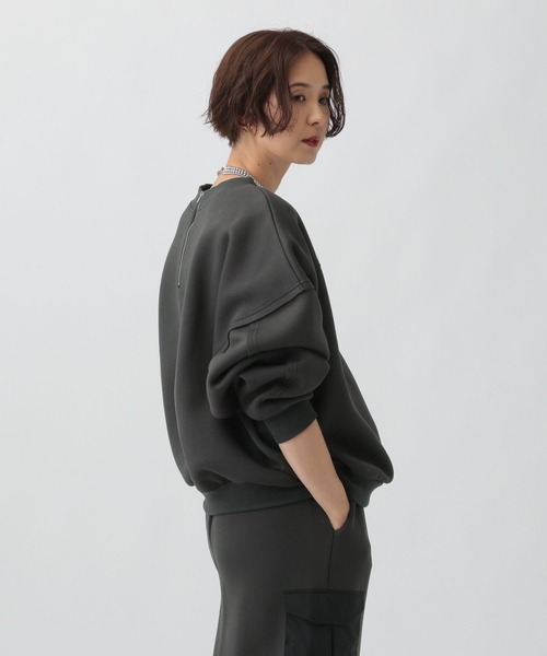 LEPSIM（レプシィム）の「パフエア切り替えBIGプルオーバー　582468（スウェット・レディース・チャコールグレー/トップグレー/アイボリー/カーキ・FREE）」の16枚目の写真