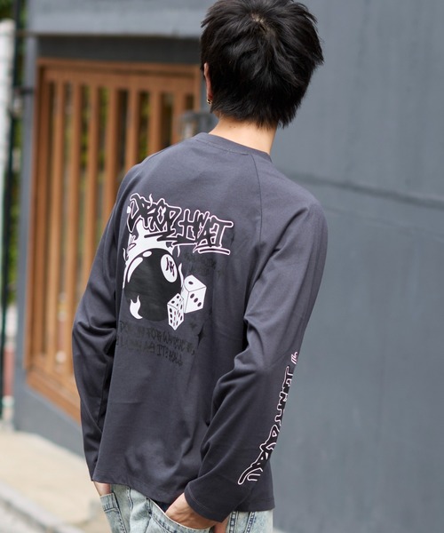 WEGO(ウィゴー)の「WEGO/スリーブロゴグラフィックラグランロンT(Tシャツ/カットソー・メンズ・ブラック/ブラック系その他/ホワイト/スミクロ・MEDIUM/LARGE)」の4枚目の写真