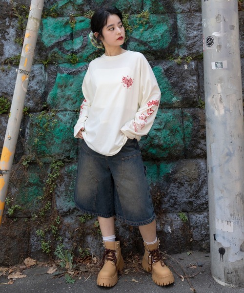 WEGO(ウィゴー)の「WEGO/スリーブロゴグラフィックラグランロンT(Tシャツ/カットソー・メンズ・ブラック/ブラック系その他/ホワイト/スミクロ・MEDIUM/LARGE)」の5枚目の写真